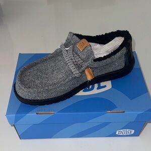 Hey Dude Men's Gray WALLY COZY PLAID Shoes size 8 NEW IN BOX!